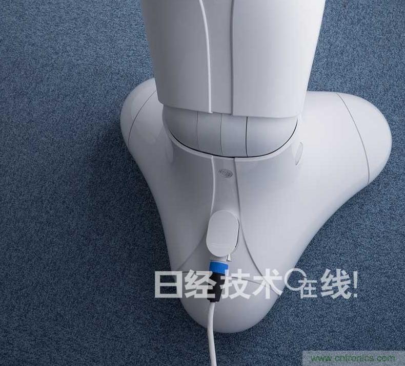 拆解筆記本不過癮，那就來拆拆日本情感機器人吧！