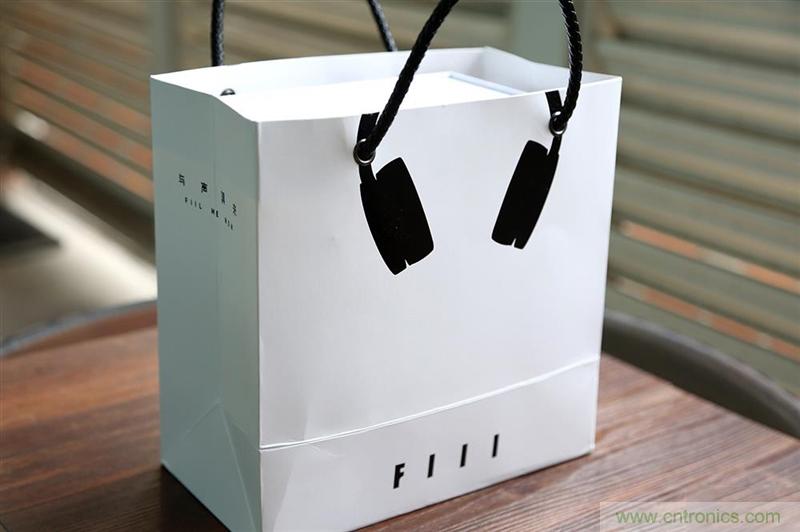 頭條哥的夢想之作！FIIL耳機能讓汪峰上頭條否？