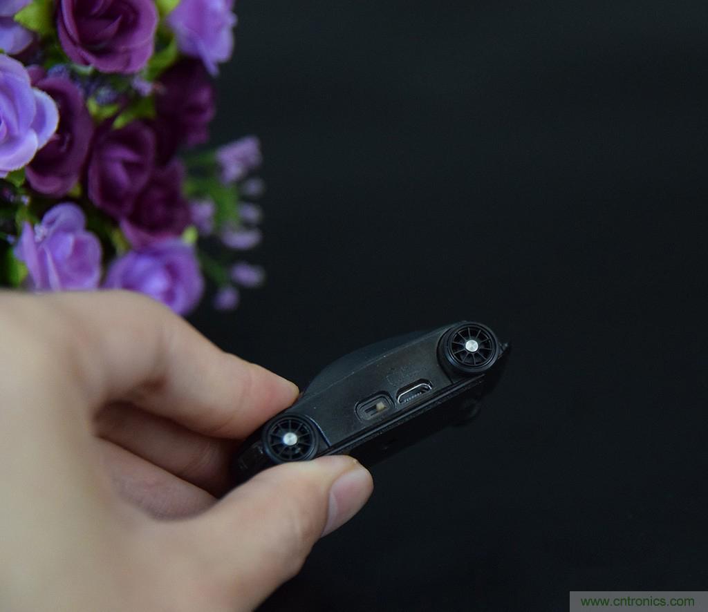 虛擬與現(xiàn)實相結合的飛車游戲，讓你體驗速度與激情的碰撞！