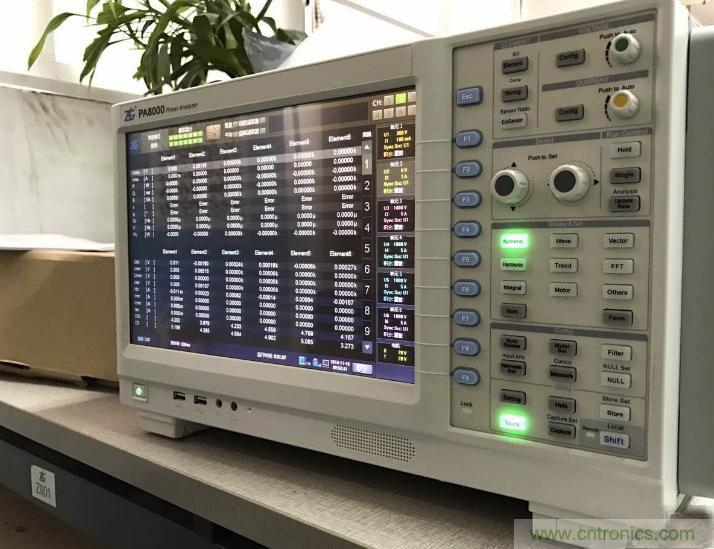 “瘋7”手機充電實測：為何沿用傳統充電模式？