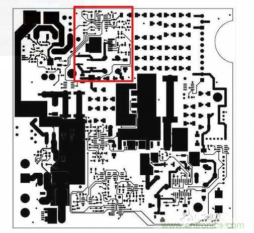 這是自動(dòng)測試設(shè)備的PCB，因?yàn)槭孪攘私膺^那顆SEPIC轉(zhuǎn)換器（以紅框標(biāo)示），我的設(shè)計(jì)第一次就成功。