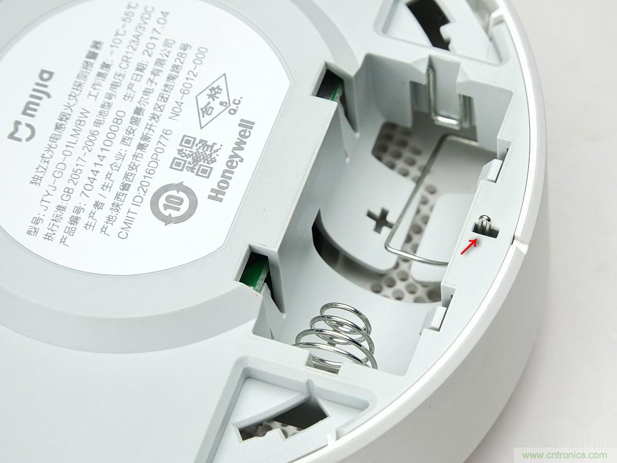 小米煙霧報警器拆解：一顆電池可用五年是如何做到的？